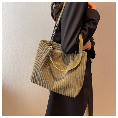 Umhängetasche aus Cord | Weiche Struktur | Elegant & Praktisch