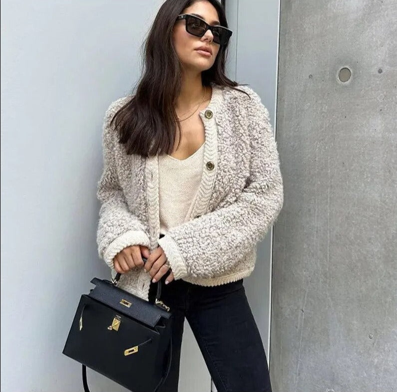 Kuschelige Damen Teddy Strickjacke für den Winter