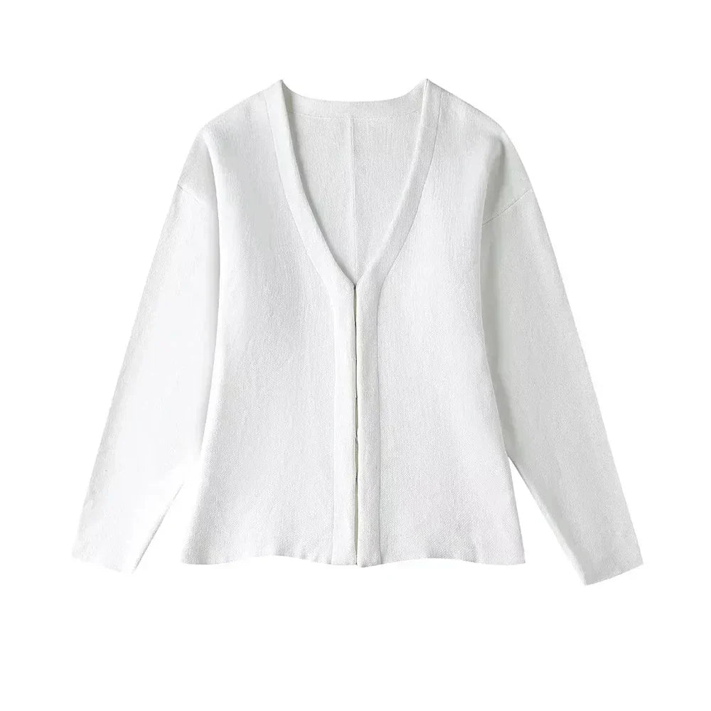 Strickjacke mit V-Ausschnitt | Schlichtes Design | Elegante Silhouette