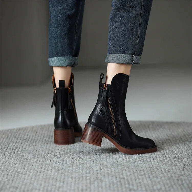 Elegante Damenstiefel mit Blockabsatz und Reißverschluss-Akzent
