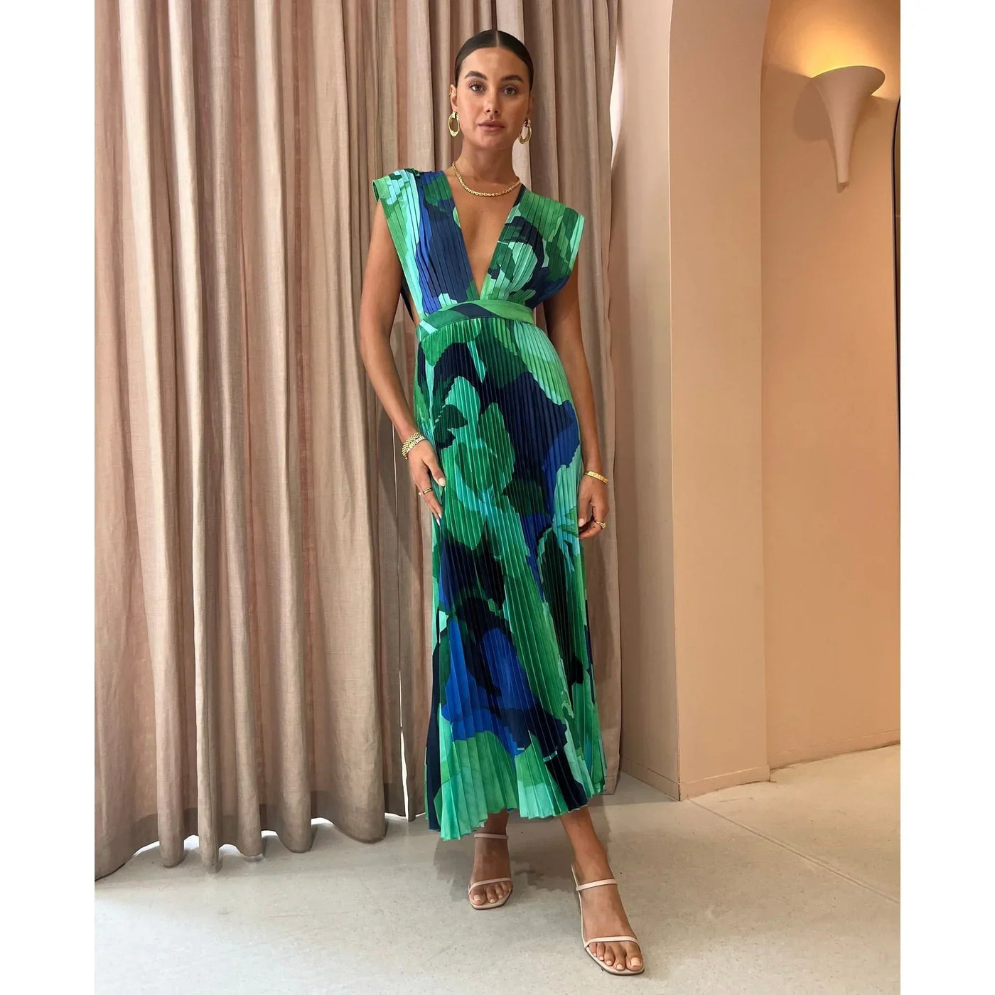 Aurielle | Elegantes Maxikleid mit tiefem V-Ausschnitt