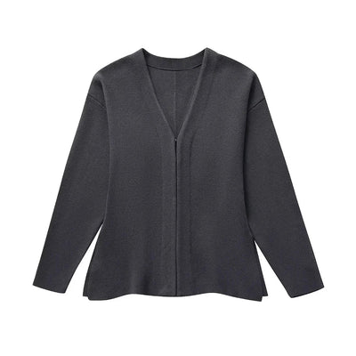 Strickjacke mit V-Ausschnitt | Schlichtes Design | Elegante Silhouette