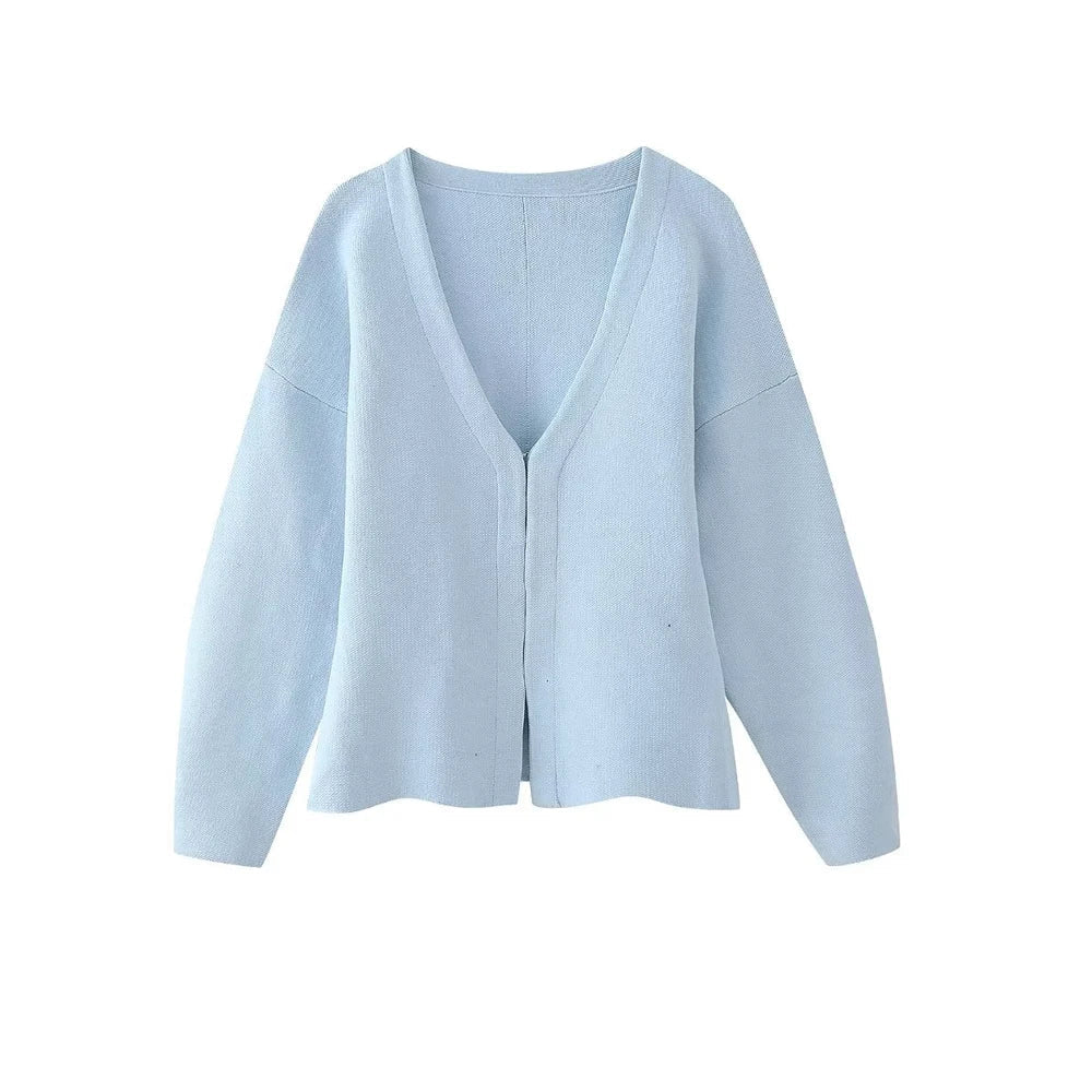 Strickjacke mit V-Ausschnitt | Schlichtes Design | Elegante Silhouette
