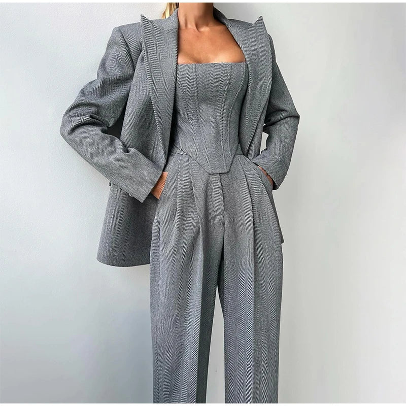 Eleganter Hosenanzug | Korsett-Top & Blazer | Zeitlose Raffinesse