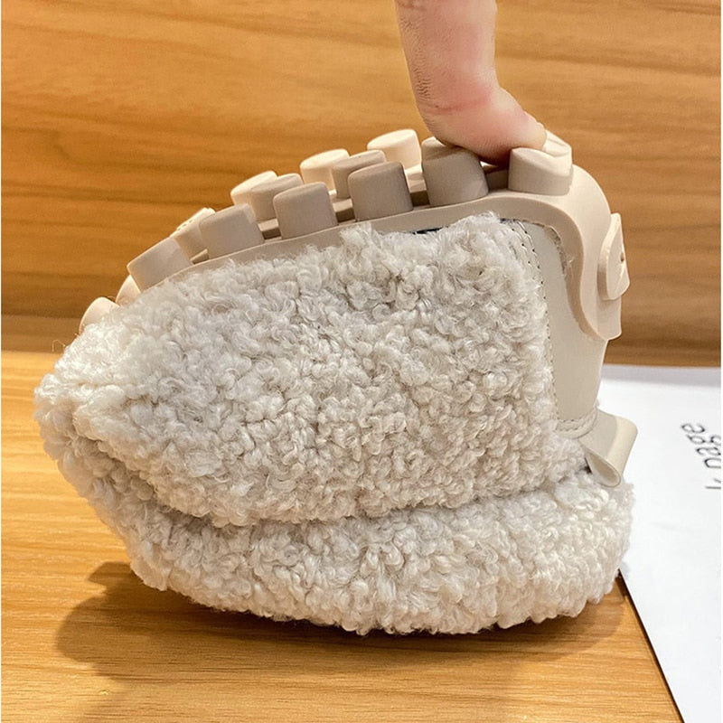 Warme Damen Pantoffeln aus Plüsch - Flauschige Hausschuhe