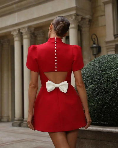 Elegantes Damen-Etuikleid für festliche Anlässe - Stilvoll & Chic