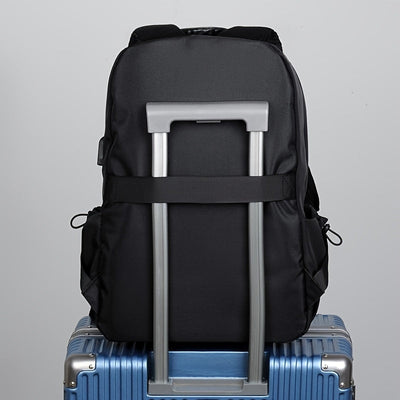 UrbanVault™ – Business Rucksack Herren mit Laptopfach