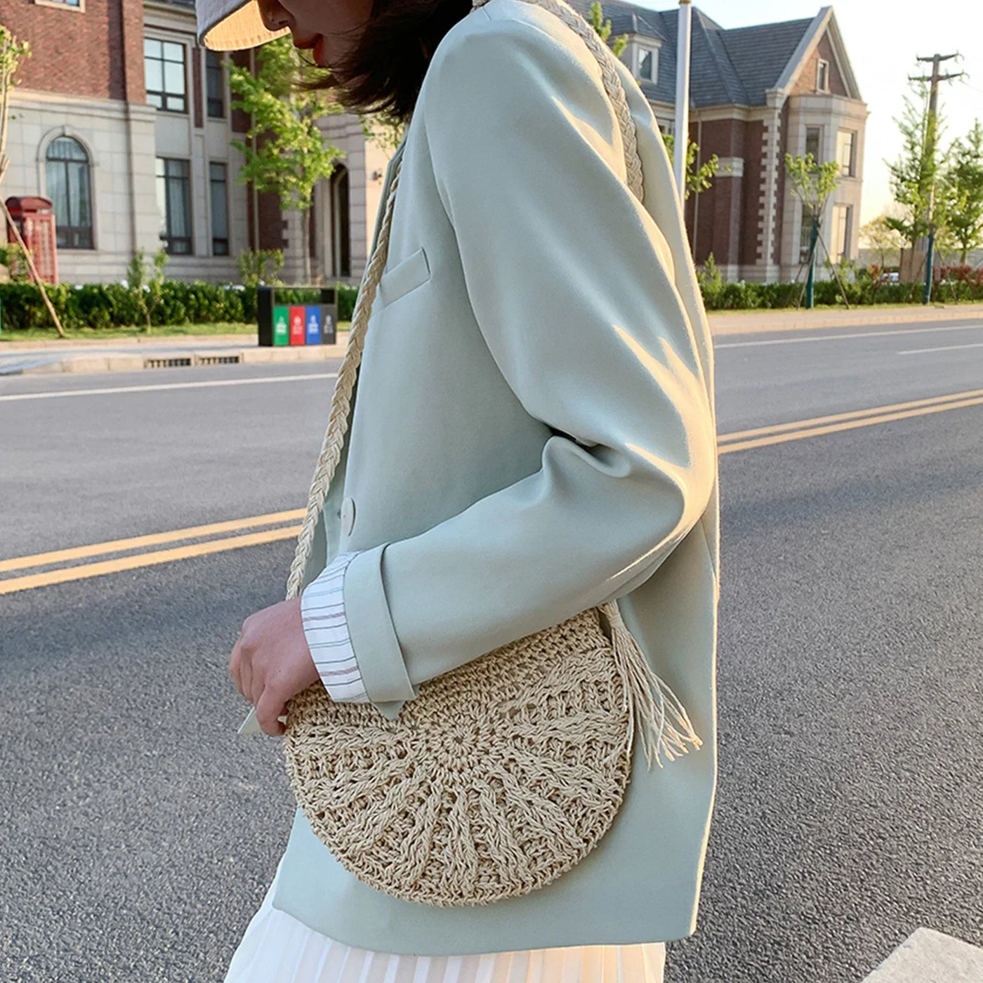 Boho-Chic Handgewebte Stroh-Crossbody-Tasche im Halbmond-Design