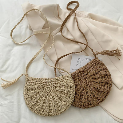 Boho-Chic Handgewebte Stroh-Crossbody-Tasche im Halbmond-Design