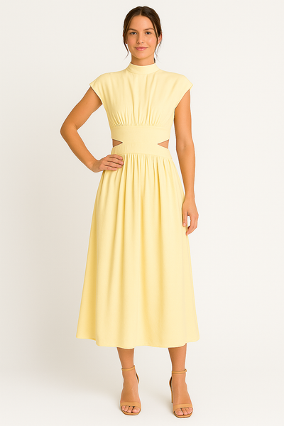 Yveline – Sommerkleid mit offen gearbeitetem Rücken und elegantem Schnitt