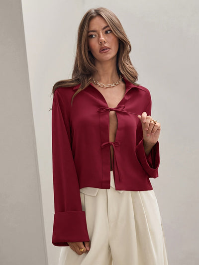 Bluse mit Schleifenverschluss | Umlegekragen | Elegant & Modern