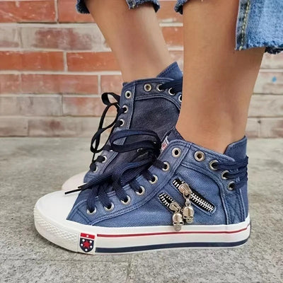 Stylische Herbst-Sneaker für Anna mit Totenkopf-Details und ultimativen Komfort