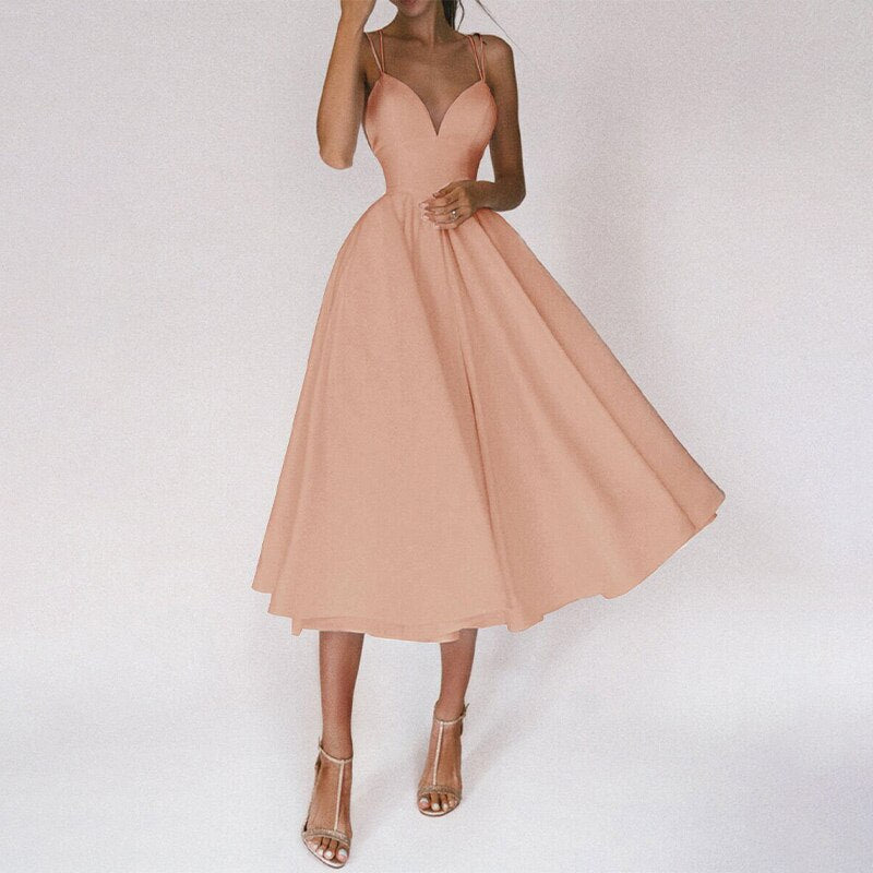 EleganceWear™ – Damen Kleid mit V-Ausschnitt & Rückenfreiem Design