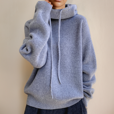 Strick-Hoodie mit Relaxed Fit | Lockerer Rollkragen | Lässige Eleganz