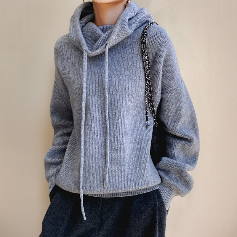 Strick-Hoodie mit Relaxed Fit | Lockerer Rollkragen | Lässige Eleganz