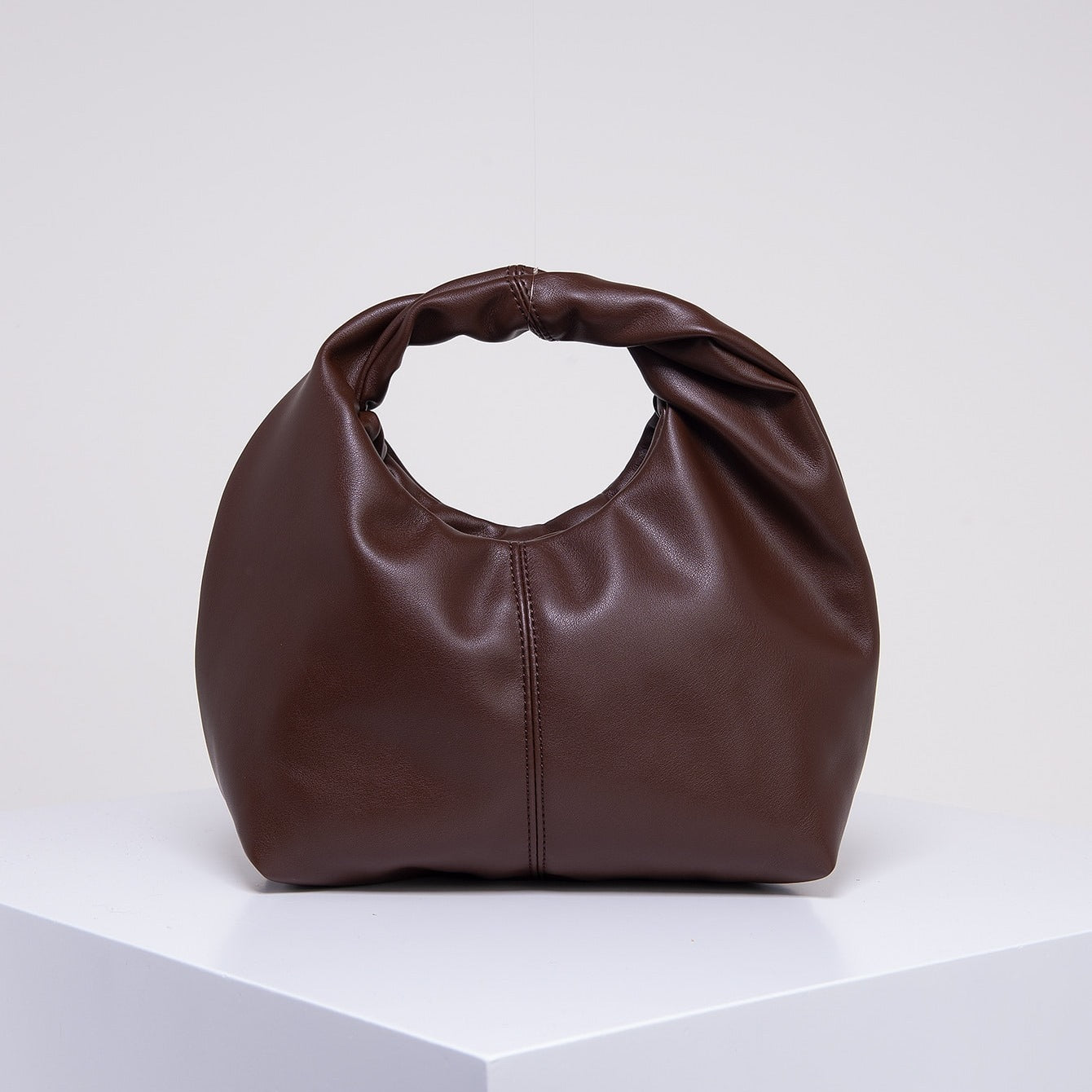 Theodora - Tragbare Schultertasche, Unterarmtasche
