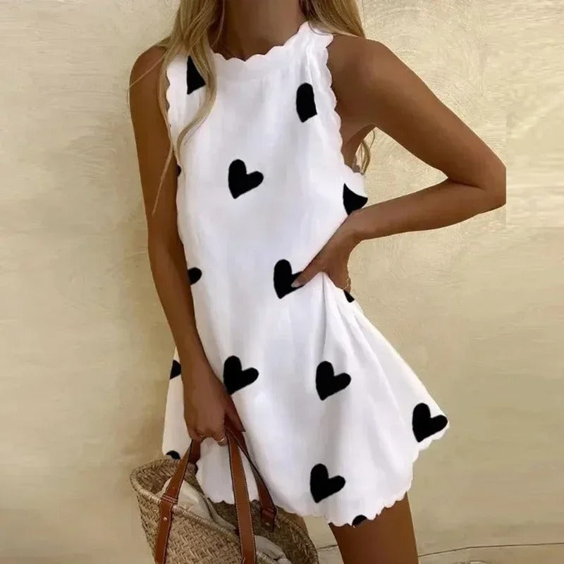 Nerian  –  Leicht Verspielt Sommerlich – Das kurze Kleid ist dein luftiger Begleiter für sonnige Tage.