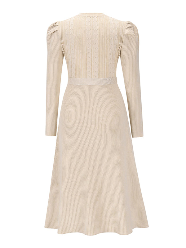 Strickkleid mit Taillengürtel | Strukturmuster | Midilänge