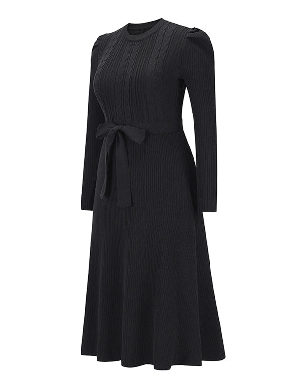 Strickkleid mit Taillengürtel | Strukturmuster | Midilänge