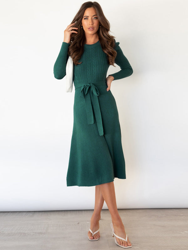 Strickkleid mit Taillengürtel | Strukturmuster | Midilänge