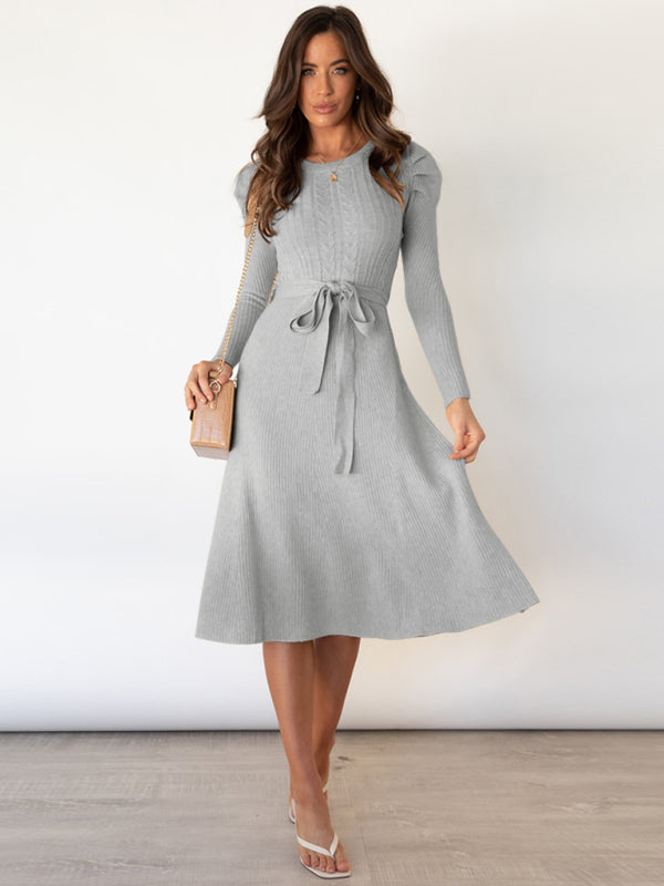 Strickkleid mit Taillengürtel | Strukturmuster | Midilänge