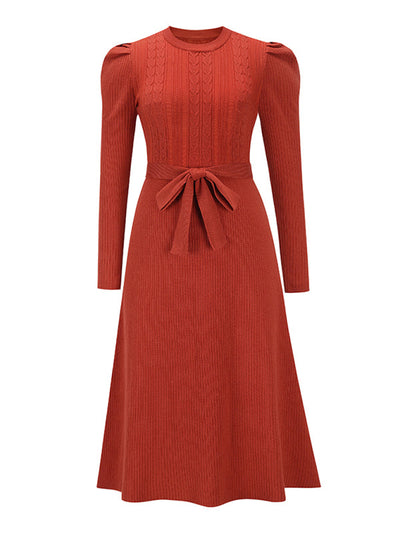 Strickkleid mit Taillengürtel | Strukturmuster | Midilänge