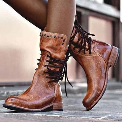 Damen Lederstiefeletten – Vintage Schnürstiefel mit Nieten und Flachem Absatz aus Echtleder