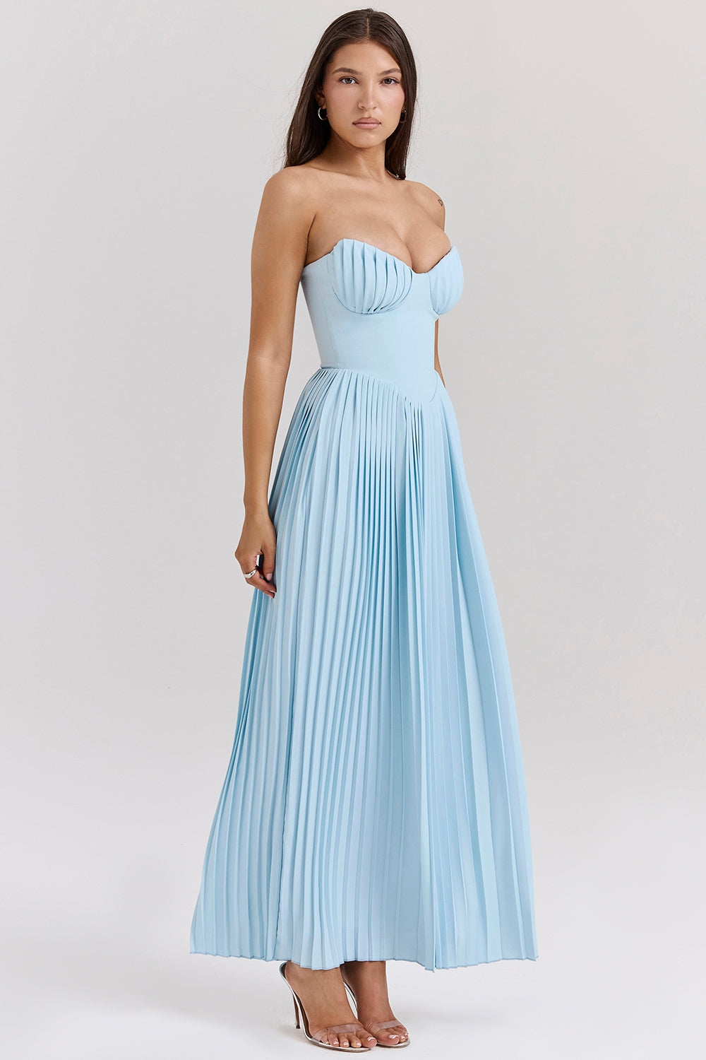 Charmia™ – Elegantes schulterfreies Abendkleid mit glamourösem Flair