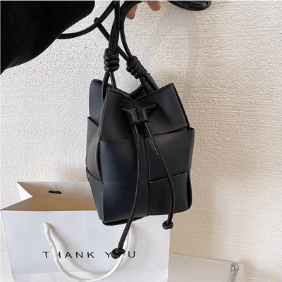 Anikadel Crossbody Beuteltasche