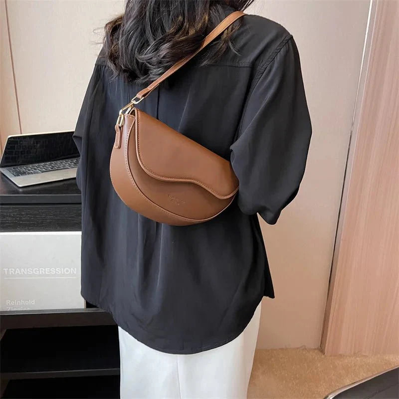 Fiona - Satteltasche aus Leder - Magnetklappe