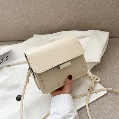Trista - Crossbody-Tasche aus Leder - Zeitloser Klappenstil
