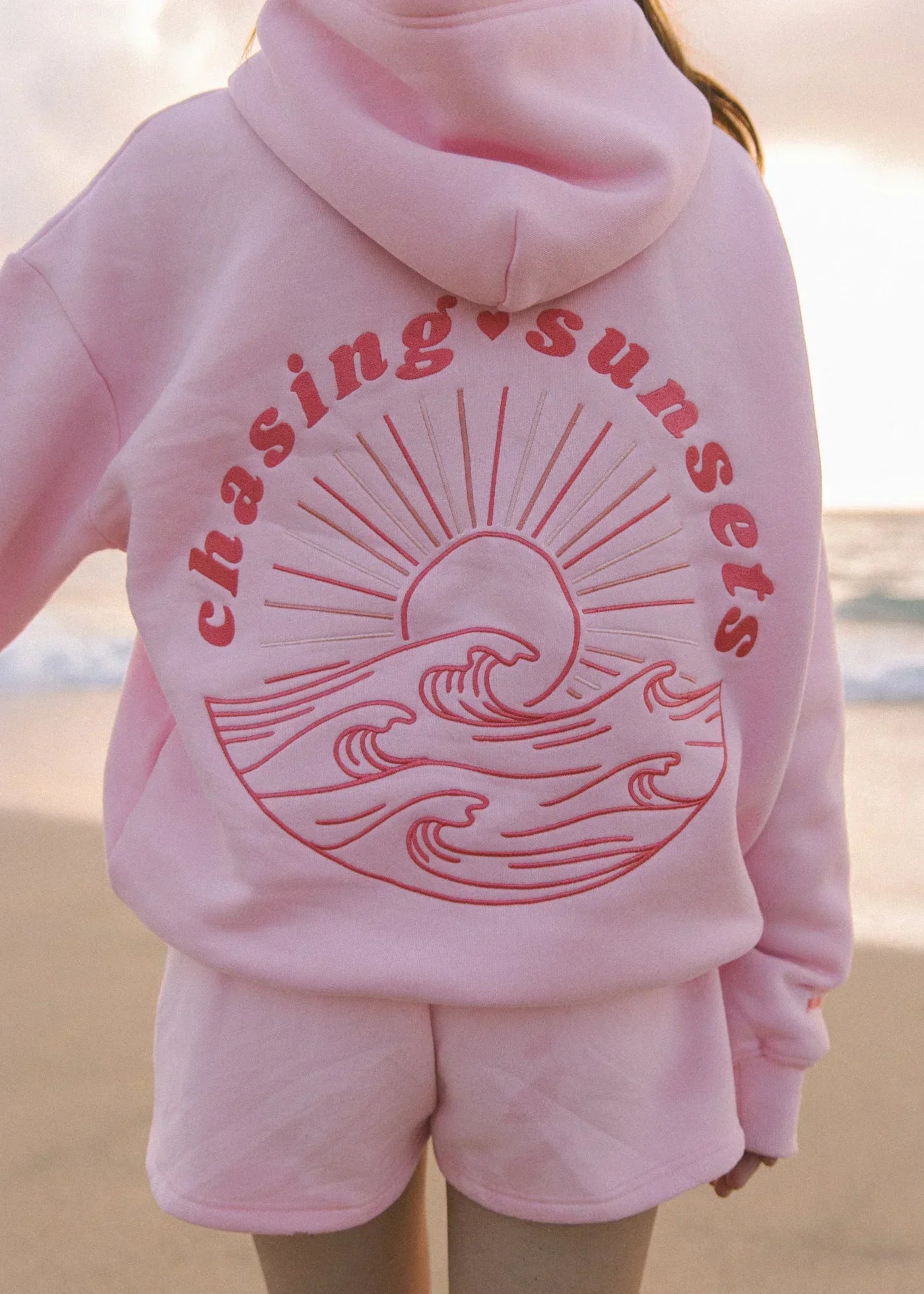 Damen Hoodie mit Strandmotiv – Bequemer Kapuzenpullover in Rosa oder Blau mit Sonnenuntergangs-Print