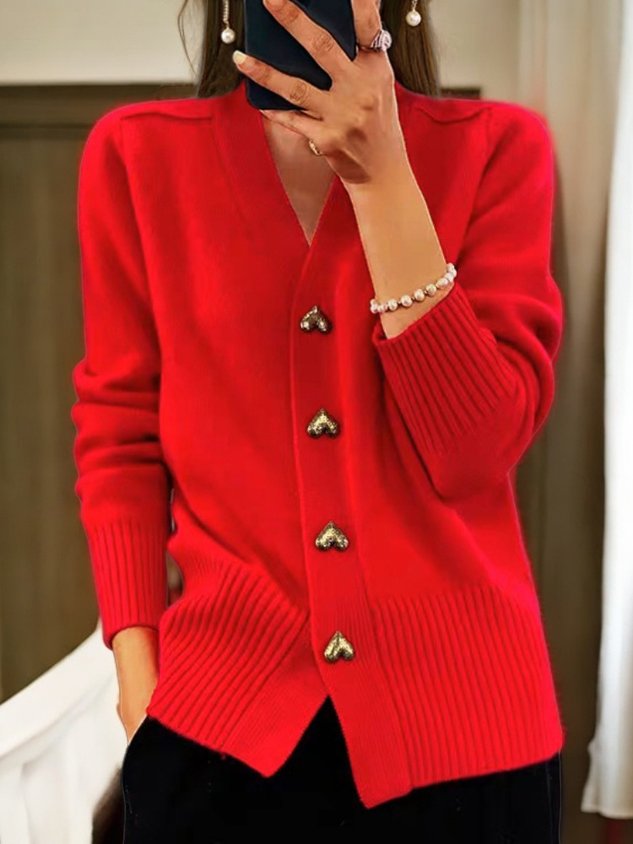 Strickjacke mit Herzknöpfen | V-Ausschnitt | Gerippter Saum