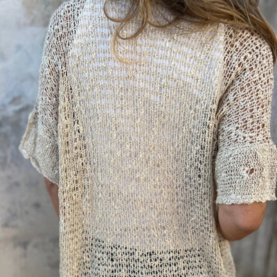 Strickoberteil mit Knopf | Halbarm | Luftiges Design