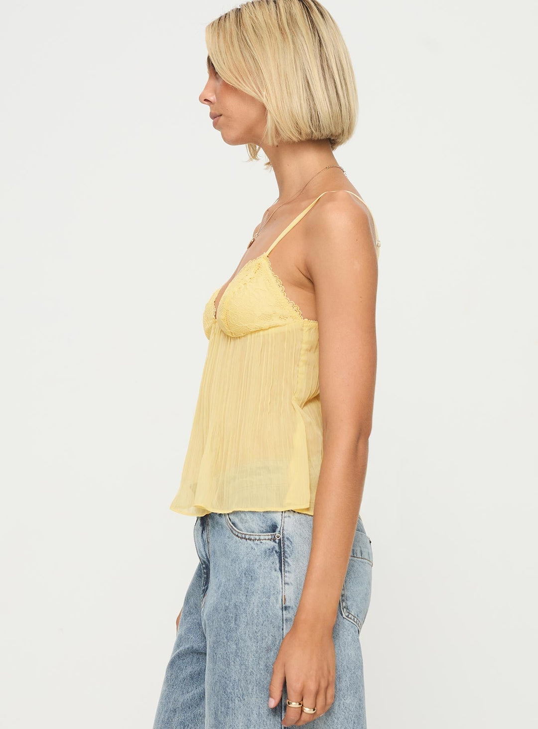 Damentop mit Falten und elegantem Schnitt für den Sommer