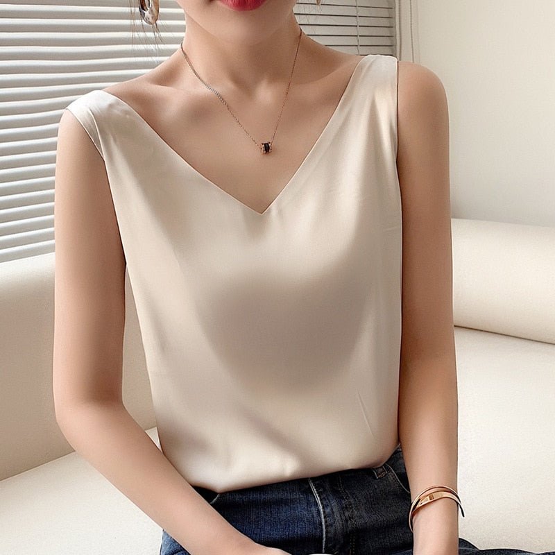 Loriane - ELEGANTES DAMEN-OBERTEIL: ZEITLOSE ELEGANZ MIT MODERNEM FLAIR