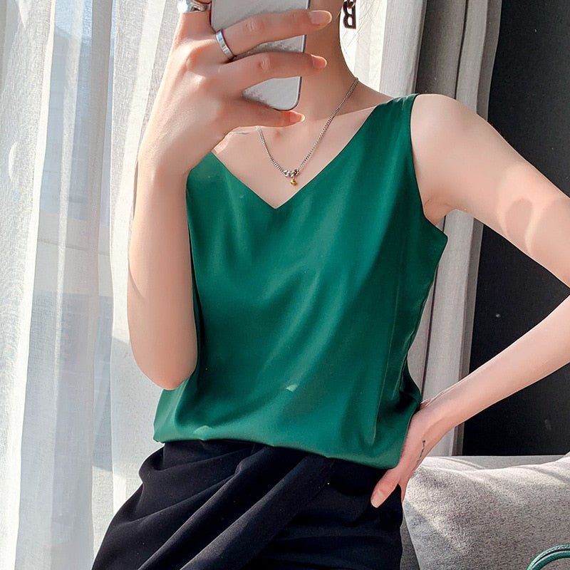 Loriane - ELEGANTES DAMEN-OBERTEIL: ZEITLOSE ELEGANZ MIT MODERNEM FLAIR